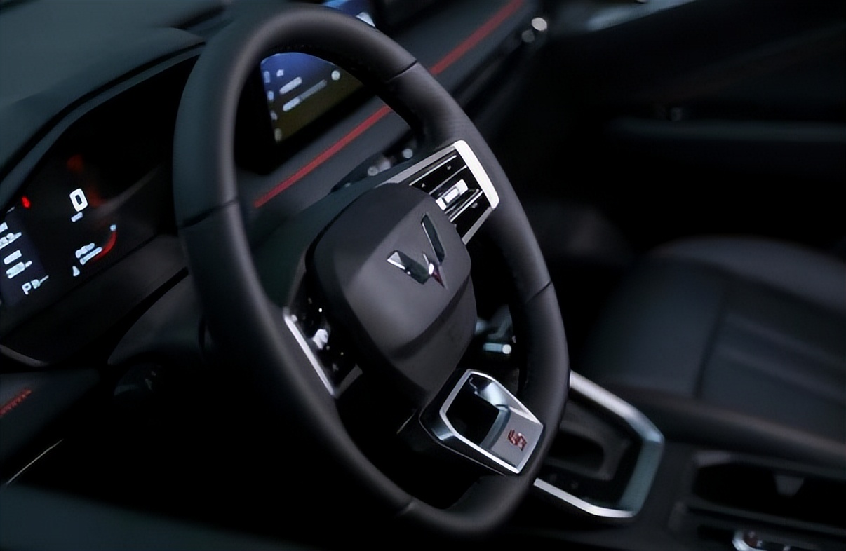 五菱星驰1.5t潮酷版配置,五菱新车星驰混动