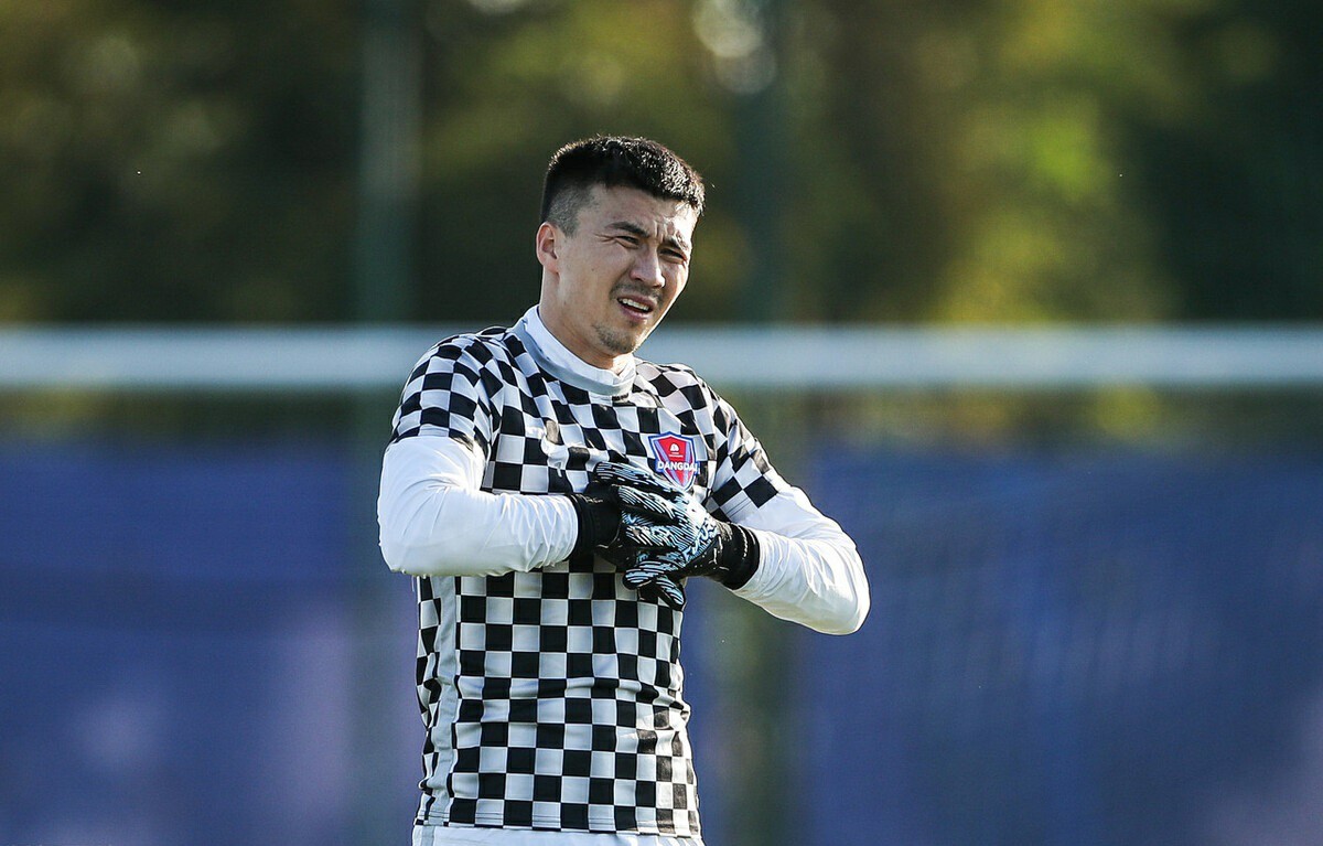 他曾留洋欧洲踢主力，如今当打之年只能踢中甲，让球迷遗憾