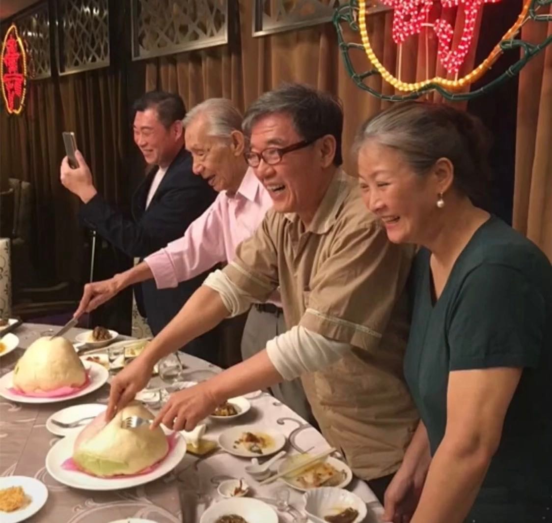 李立群感谢河南哥哥寄的鸡蛋视频,哥哥给李立群寄鸡蛋