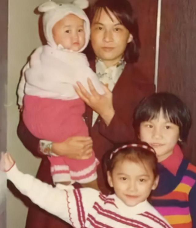 歌后李玟自杀，天生腿疾、丈夫出轨，脑死亡后母亲仍不放弃救治