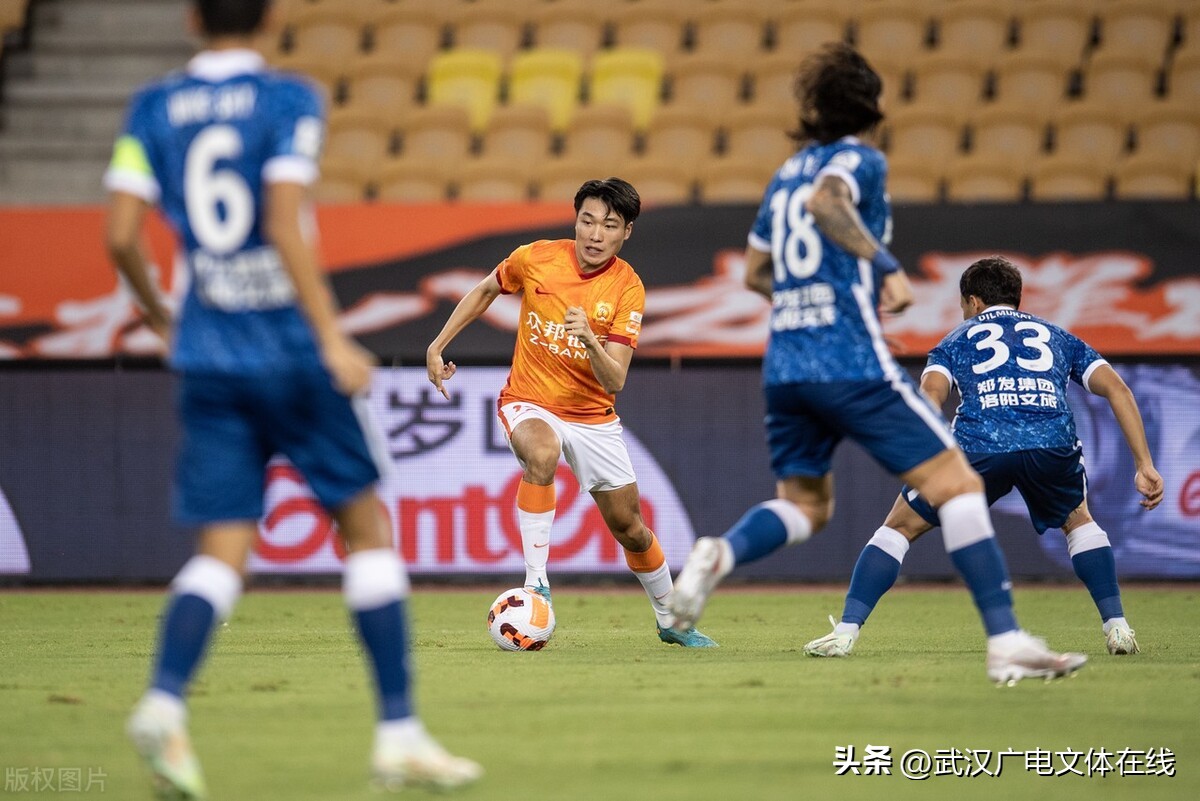 张华峻武汉足球,张华峻进球