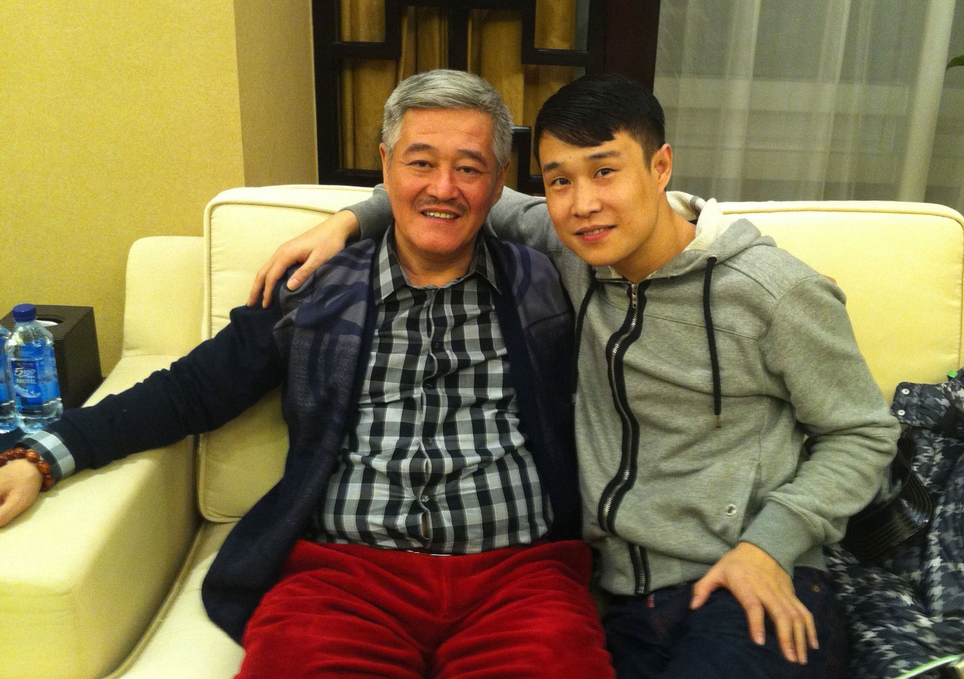 小沈阳15岁女儿近照样貌大变,小沈阳15岁女儿晒视频近照