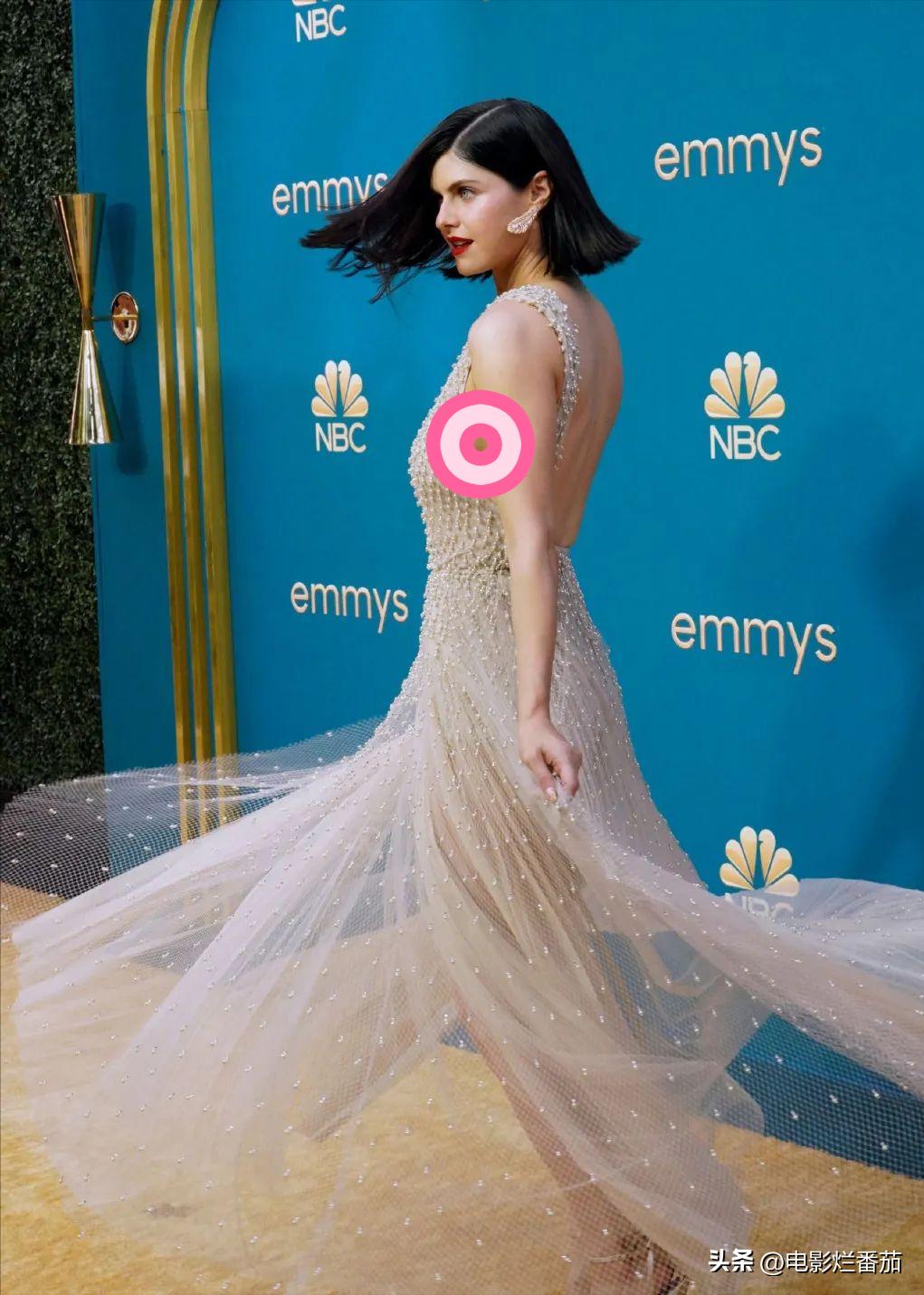 艾美奖红毯怪奇物语,艾美奖红毯走法