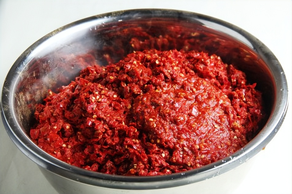 如何牛油火锅底料清澈红亮,炒好火锅料