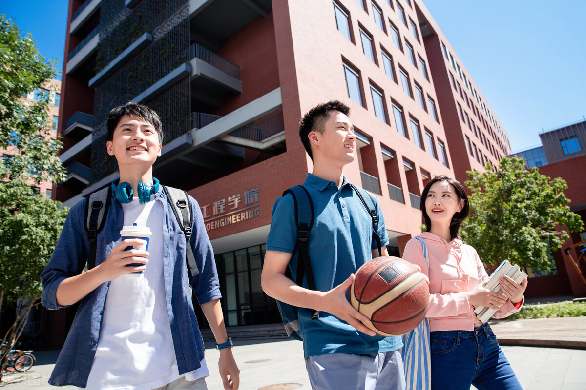 外卖小哥创业成功的经历,学校外卖行业创业可行性分析