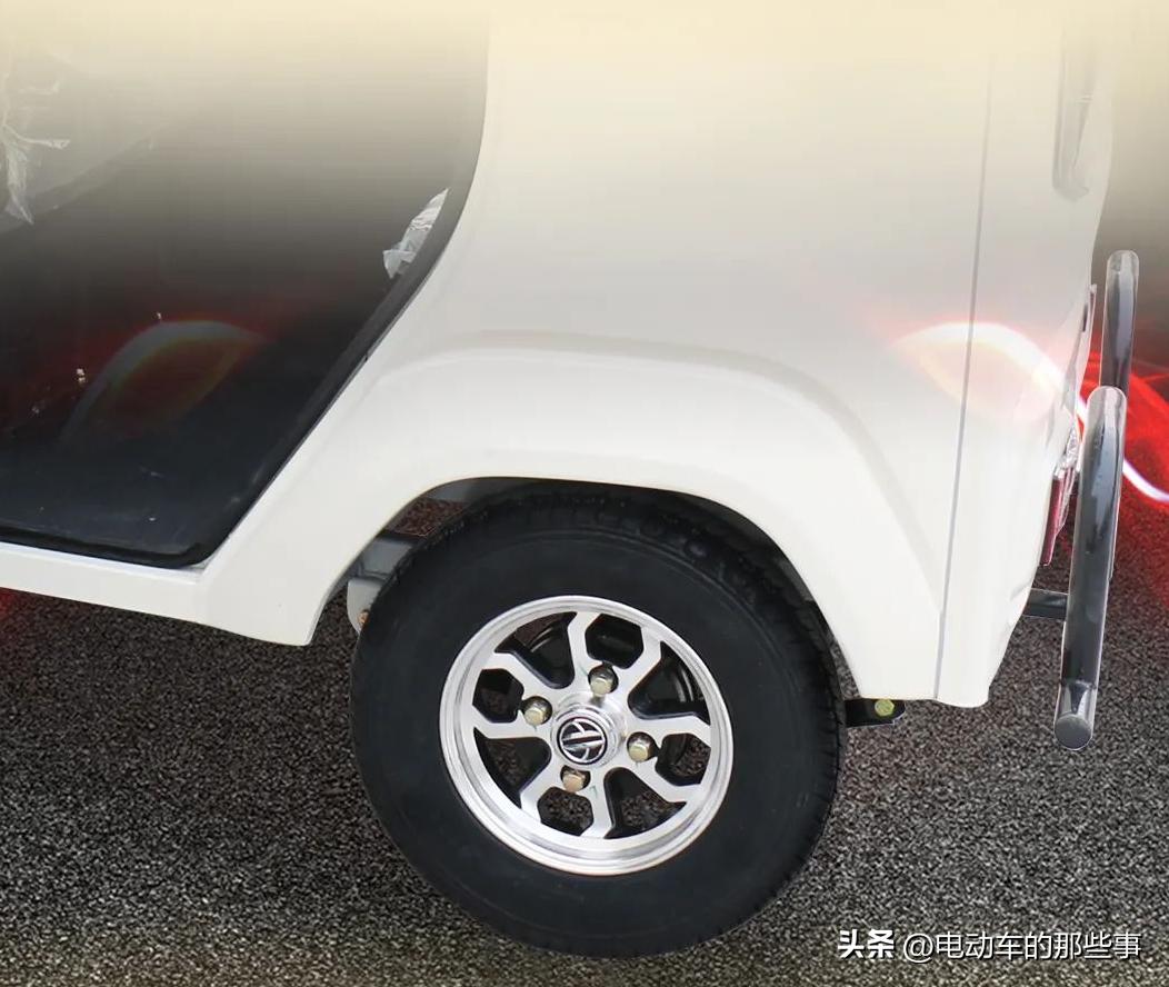 淮海QG50三轮车多少钱,目前配置最高的淮海电动三轮车