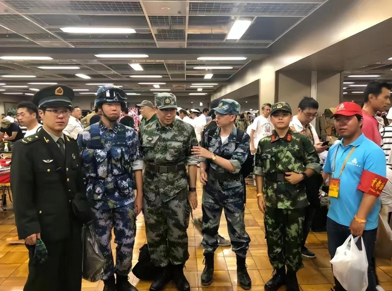 解放军在日本的狂热粉丝，不惜被骂“日奸”也要花钱扮演，为何？