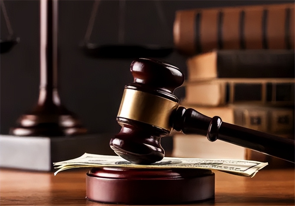 别人来我家闹事让我打了我犯法吗,别人来我家打我要判几年