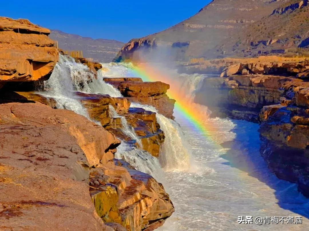 黄河壶口瀑布旅游区恢复对外开放,黄河壶口瀑布现彩桥通天美景