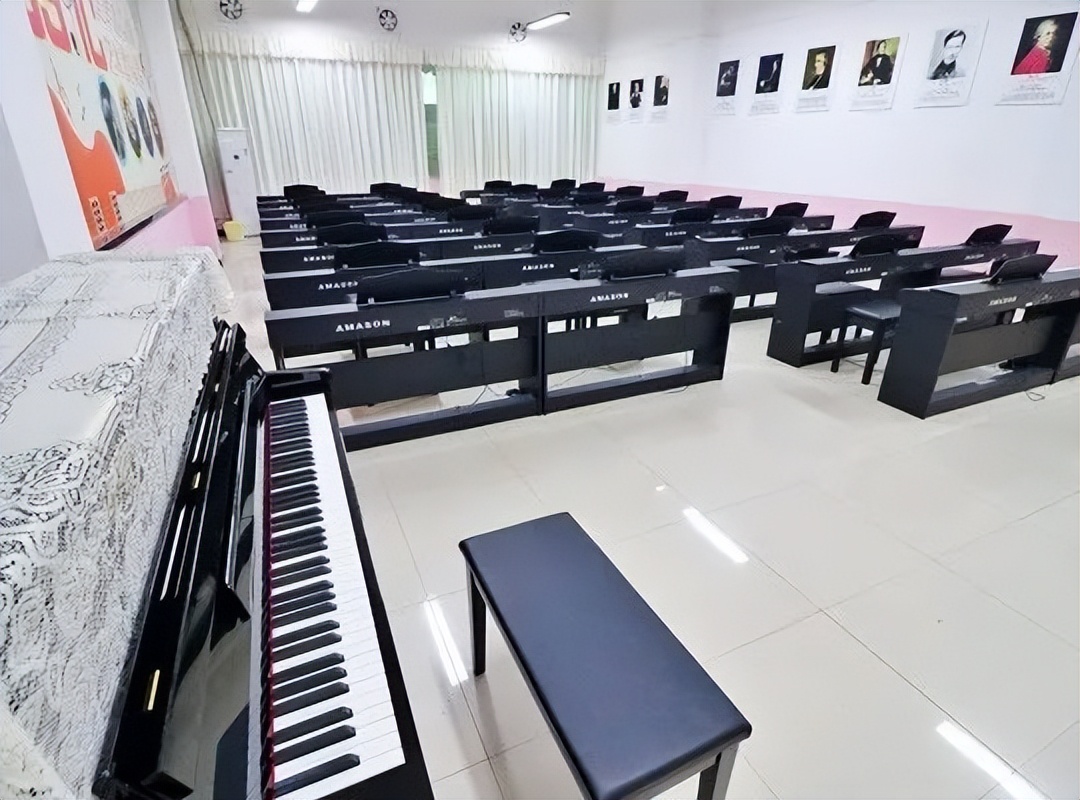 秋季报名火热进行中｜十大理由告诉你，择校为什么选择海南新东方