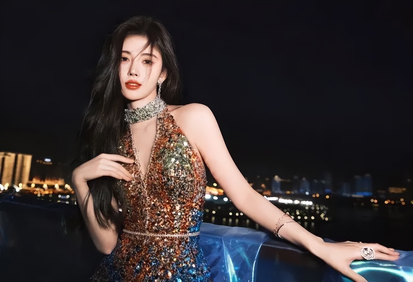 鞠婧祎应该算流量小花了吧,鞠婧祎最新流量