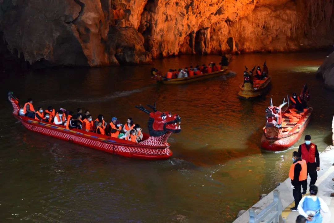 建水燕子洞免门票,建水燕子洞景区团购