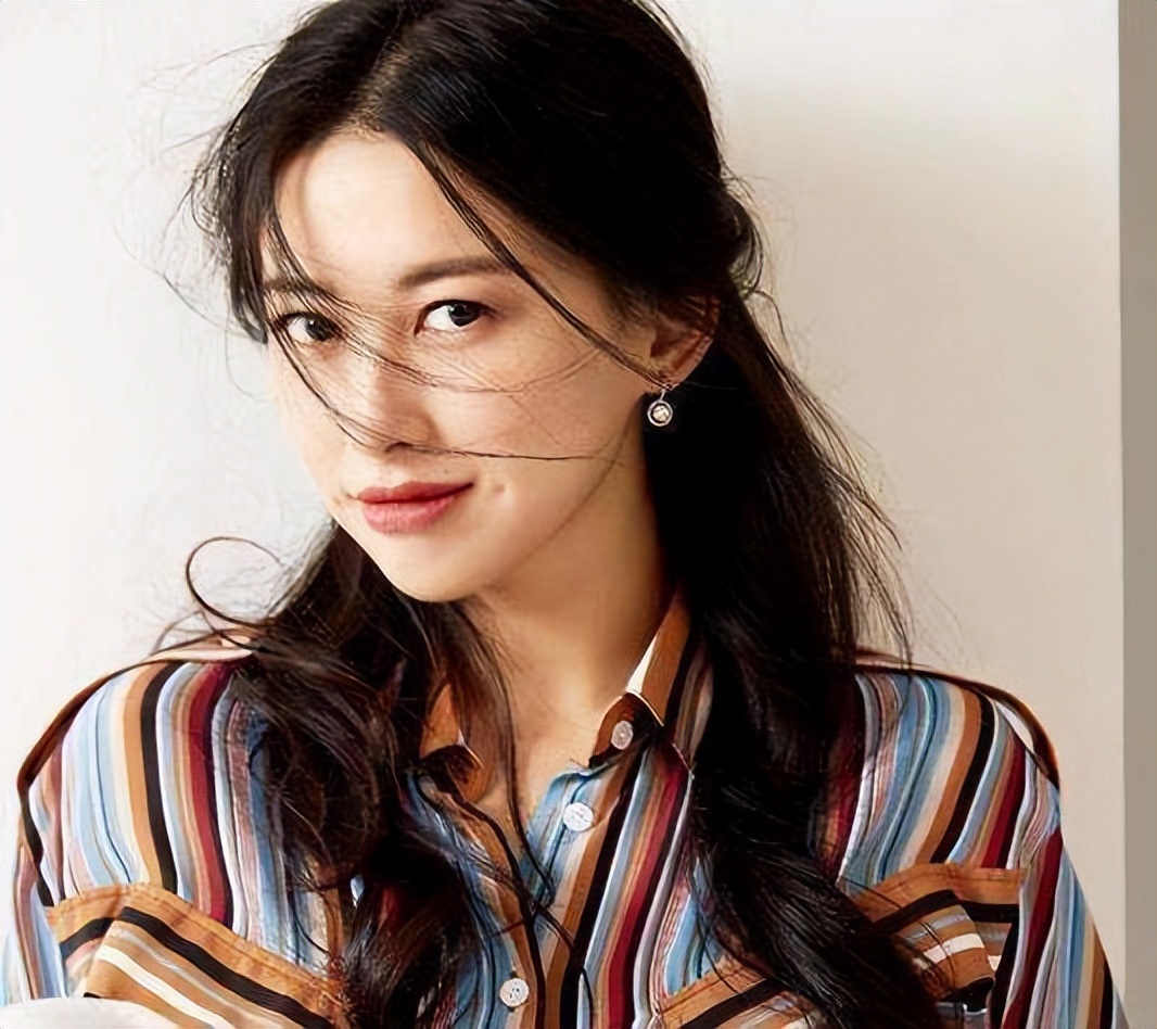 朱珠年轻时多漂亮,演员朱珠低调与圈外人结婚