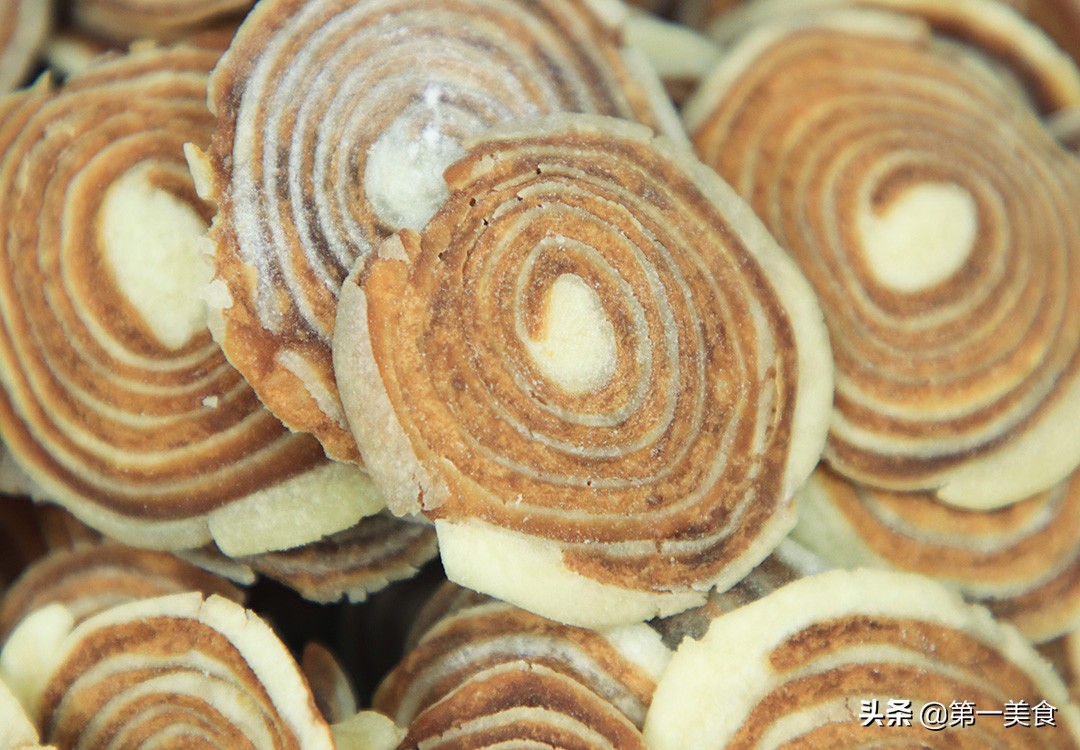 一碗面粉俩鸡蛋做低糖少油小零食,一碗面粉2勺糖做出小零食