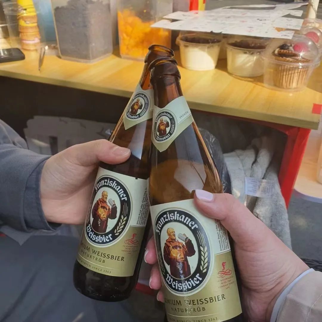 年轻人辞去大厂的工作去摆地摊 (离职去摆摊怎么样)