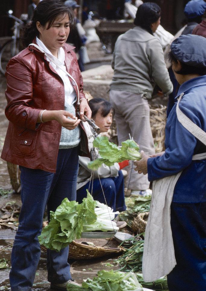 日军日记：*安妇慰**不服从管教，我很愤怒，用*刀刺**插入她的*体下**