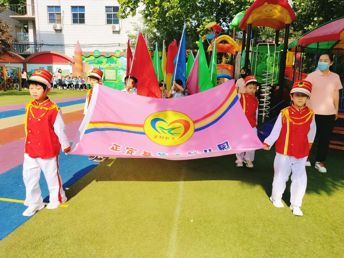 幼儿园足球嘉年华报道,小足球大梦想