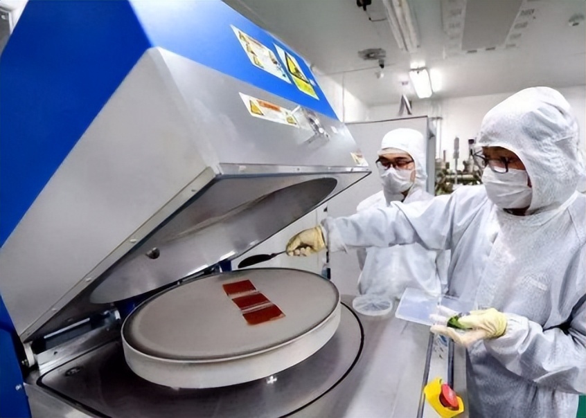 asml光刻机与尼康光刻机 (尼康光刻机招标)