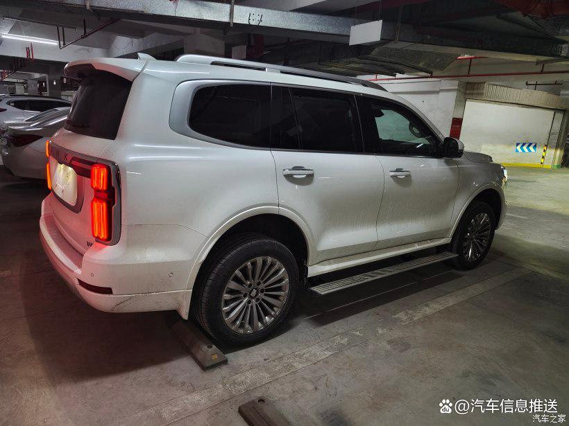 坦克500和丰田普拉多安全性对比,坦克500对比普拉多后备箱空间