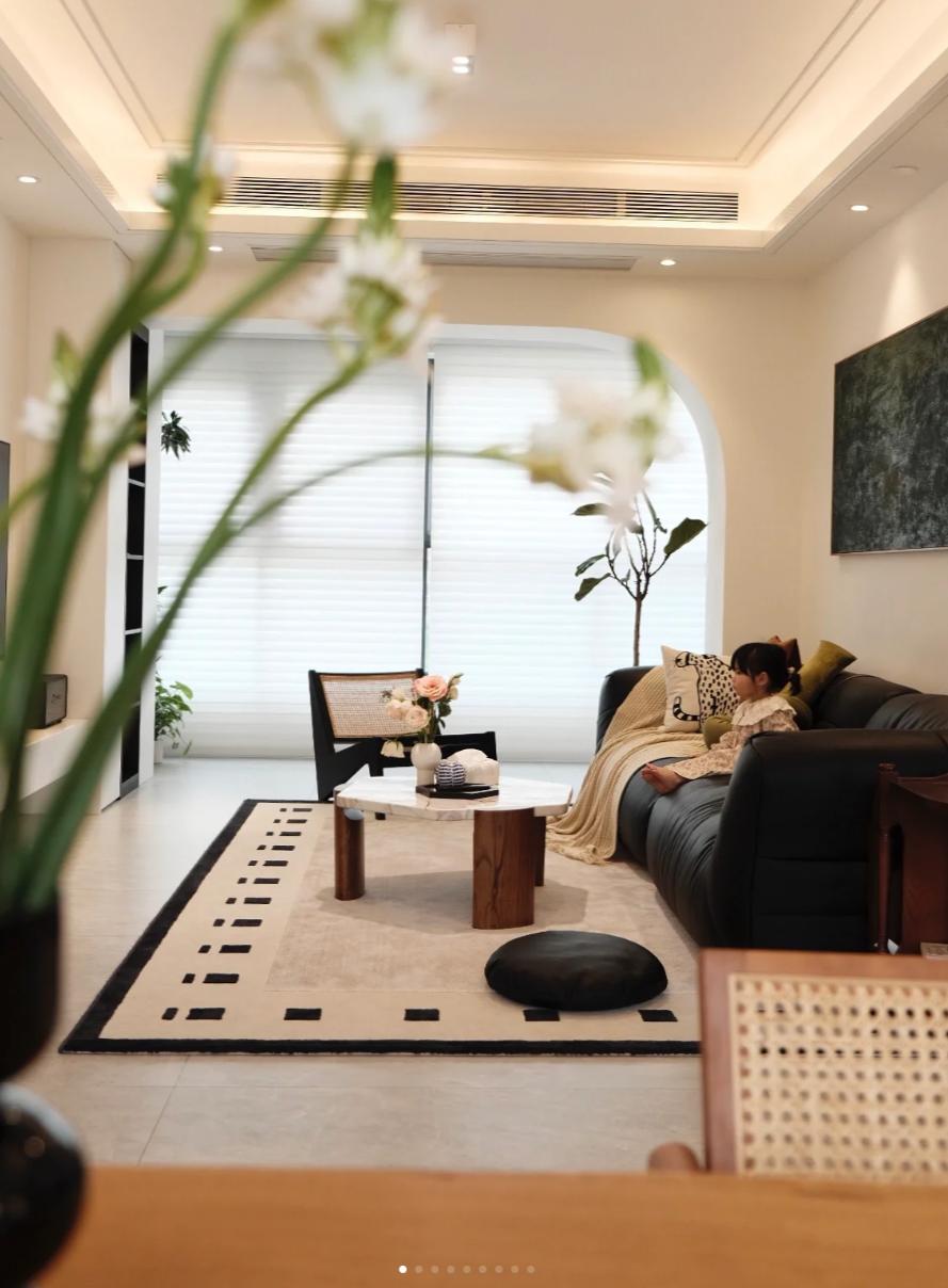 奢华大气的黑色皮沙发,真正的黑色皮沙发