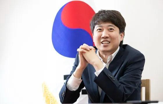 日韩性别战争有多魔幻,日韩性别战争三十年