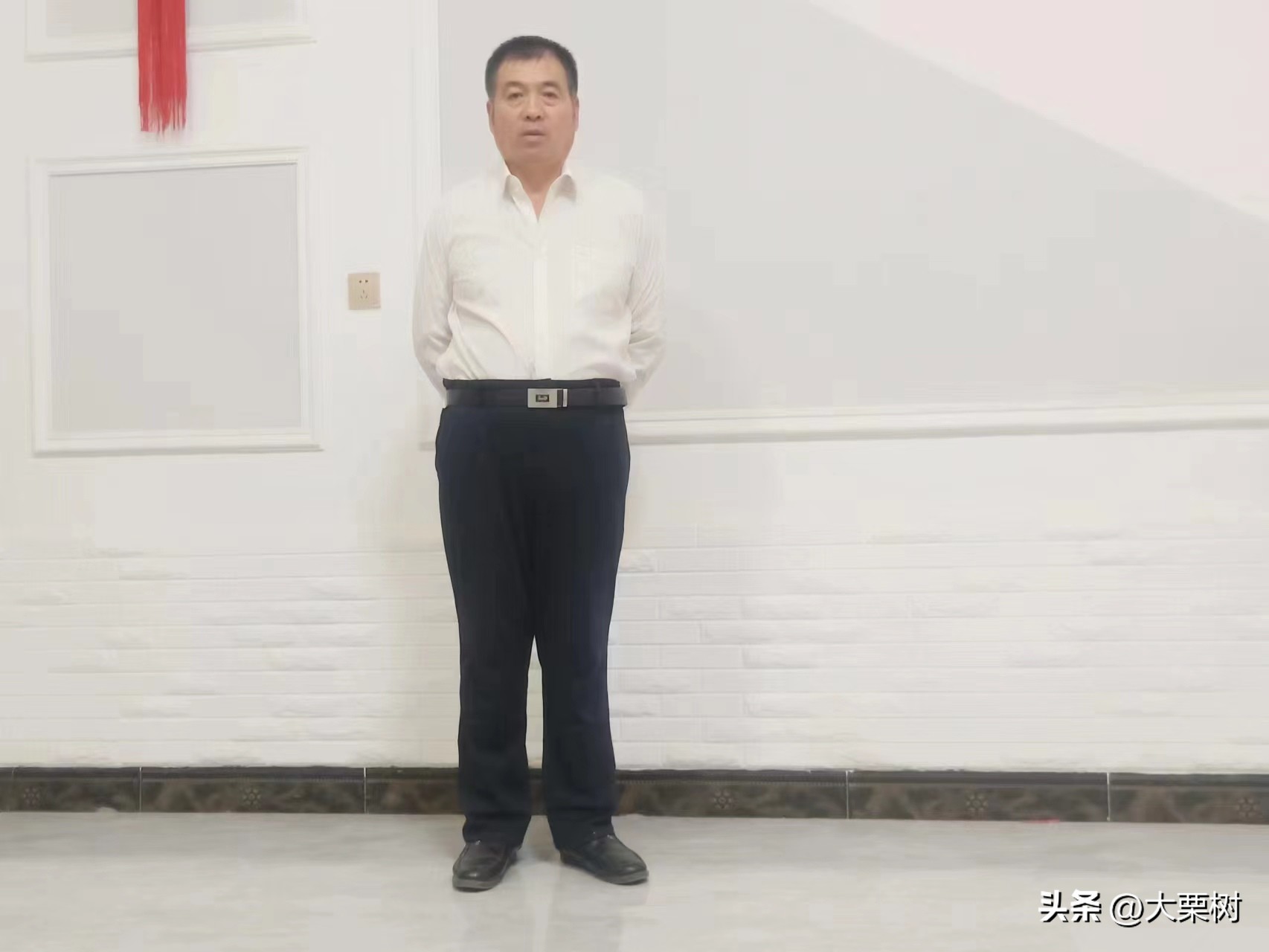 延津克明叉车工,克明克定人物分析