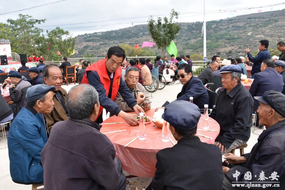 九九重阳节浓浓敬老情简介,九九重阳节，浓浓敬老情