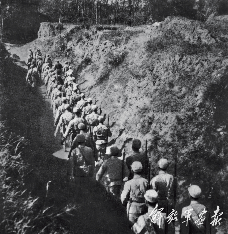 广为宣称的“劳动英雄”吴满有，曾让*德朱**、毛主席大为赞扬，为何