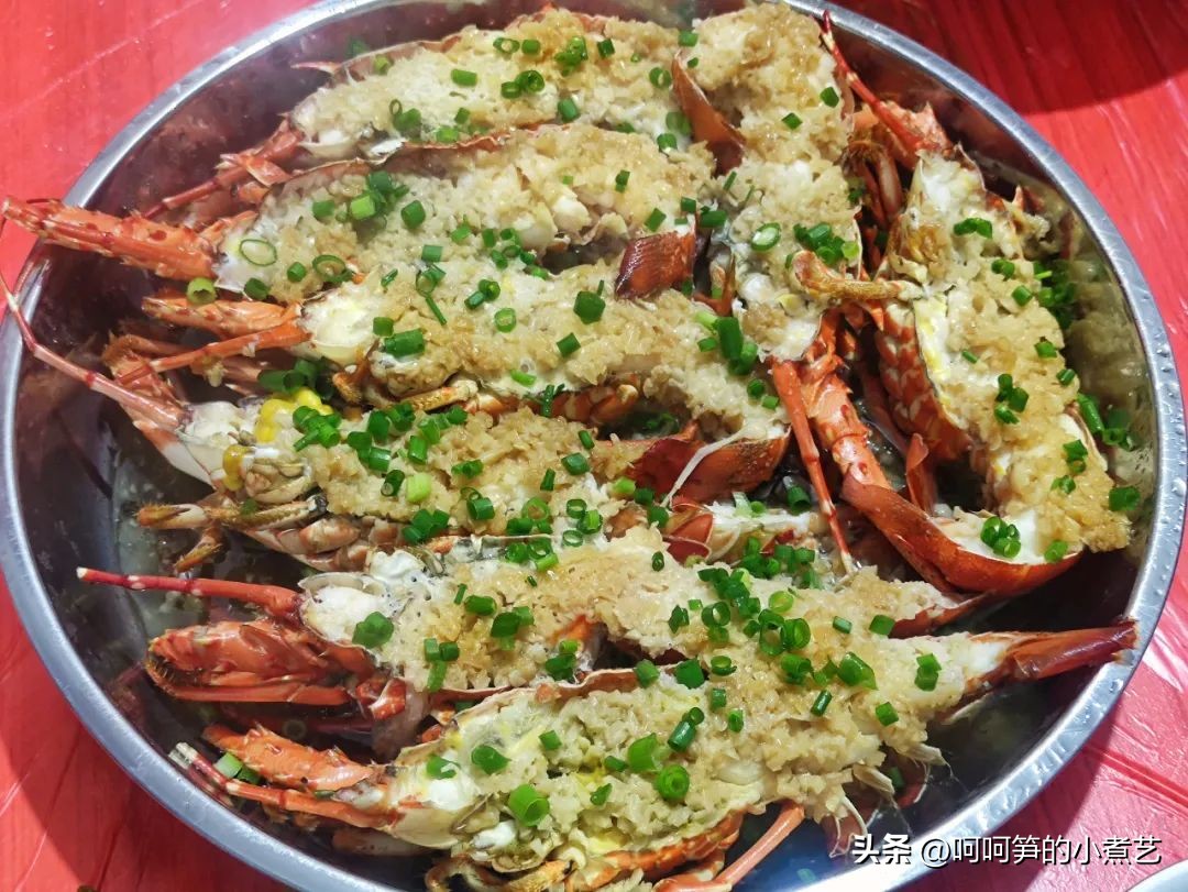 蒜蓉蒸小青龙的蒜蓉熬制,蒜蓉酱蒸小青龙