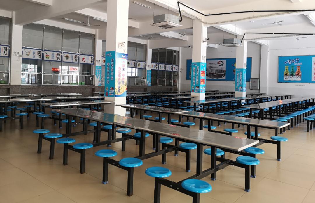 海南儋州八一中学成人礼,儋州市八一高中