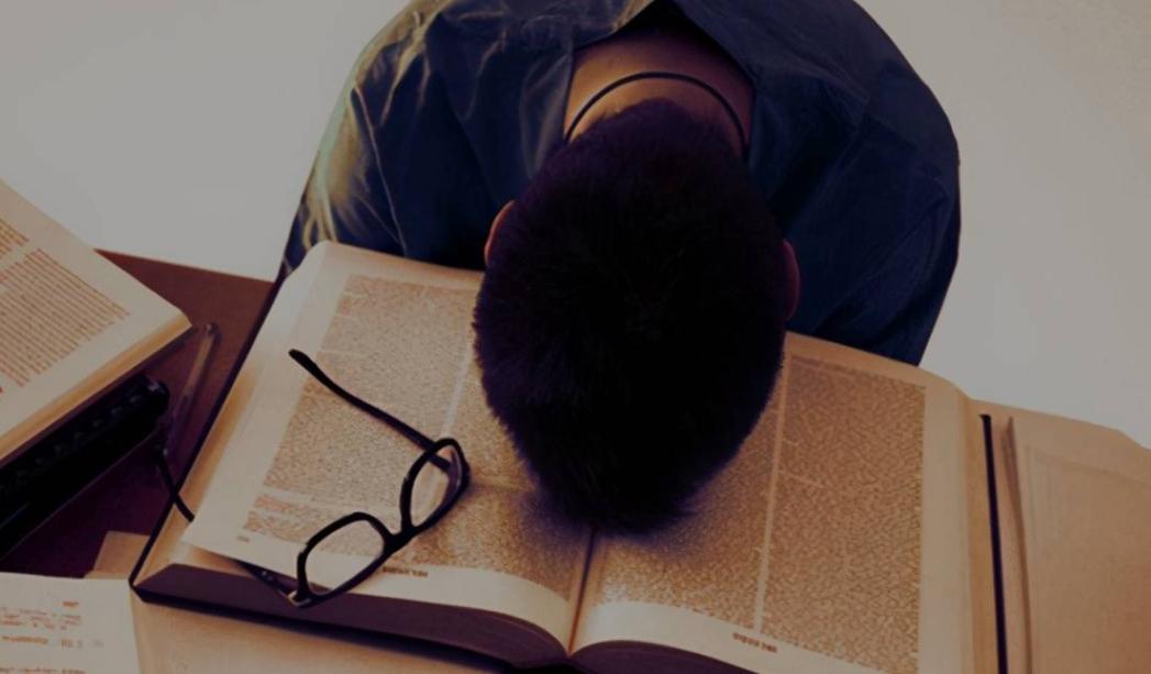 单亲家庭长大的孩子性格有问题,单亲家庭孩子两种人格