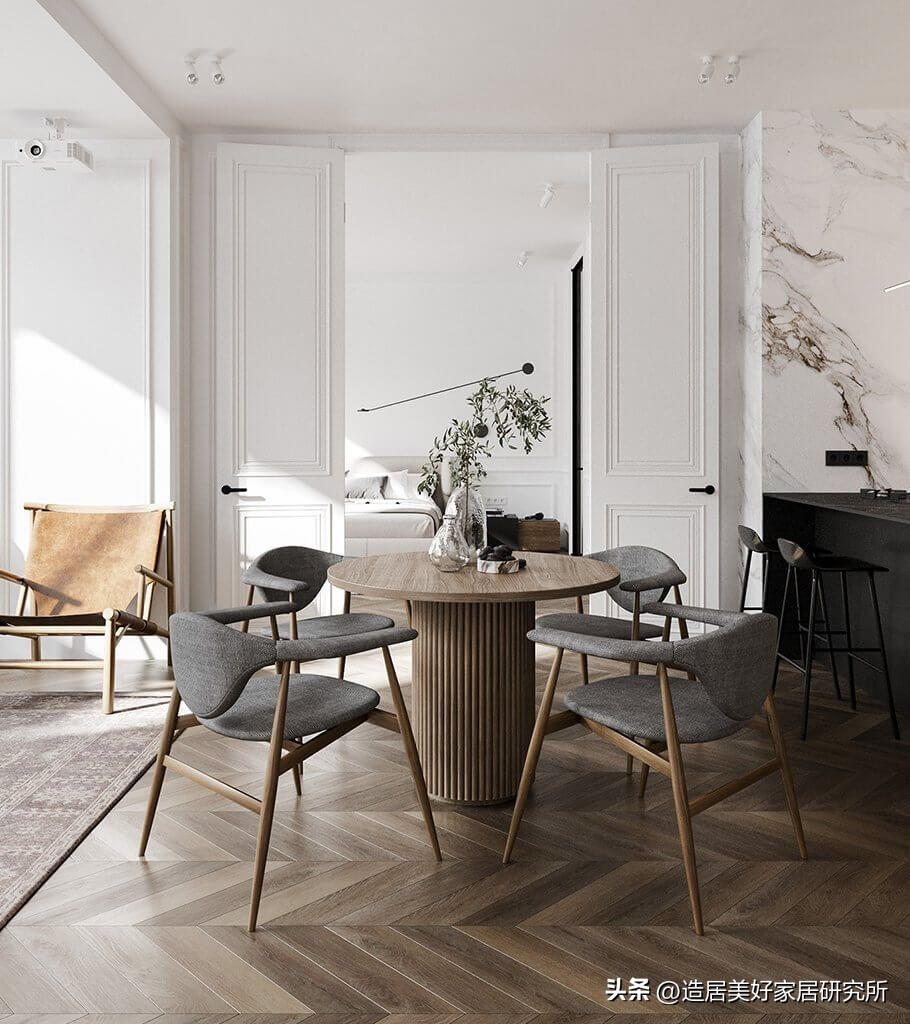 阳台瓷砖上铺木地板,客厅阳台铺木地板可以吗