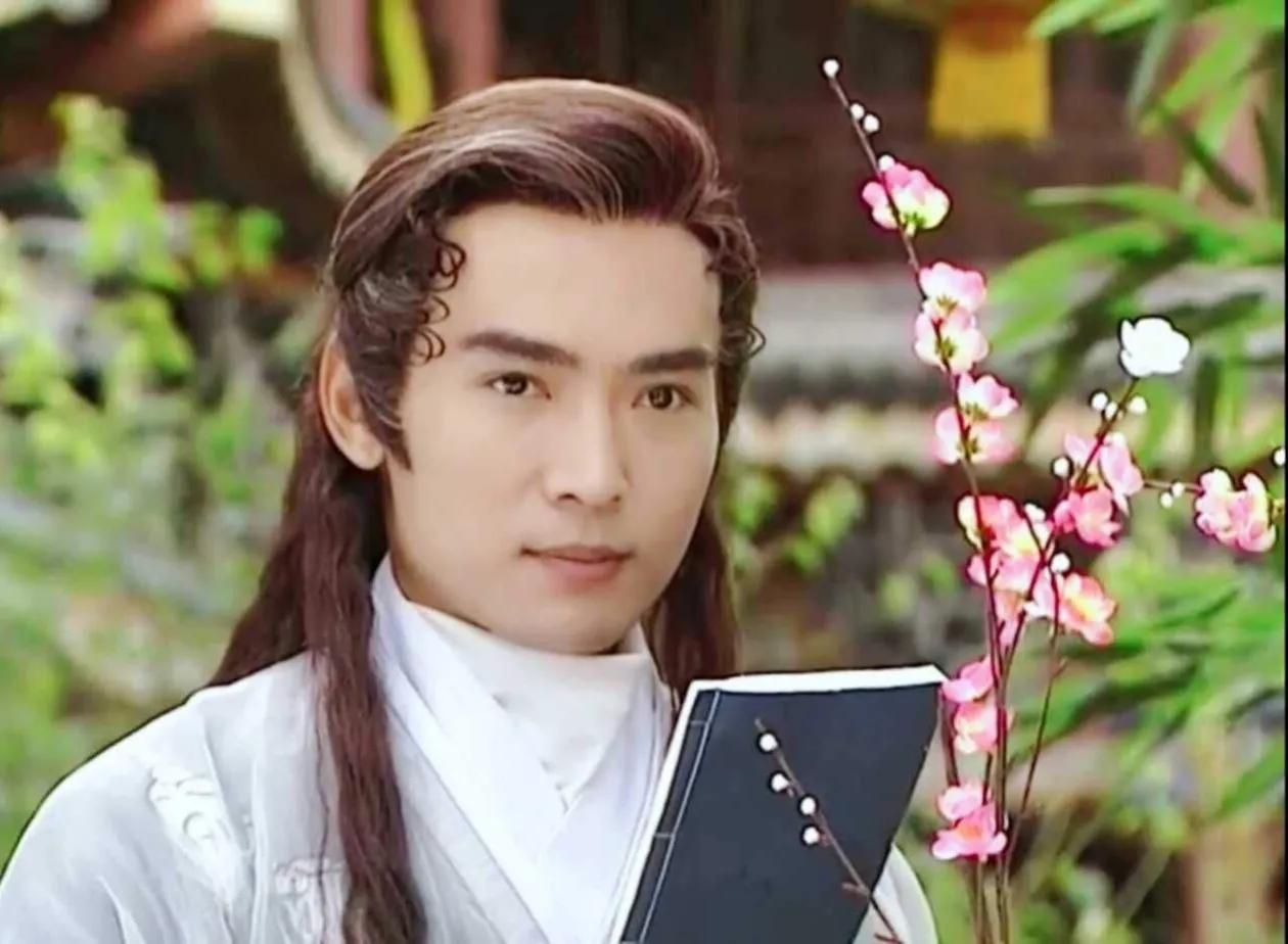 明明很帅自己却觉得很丑,明明很帅却打扮很丑