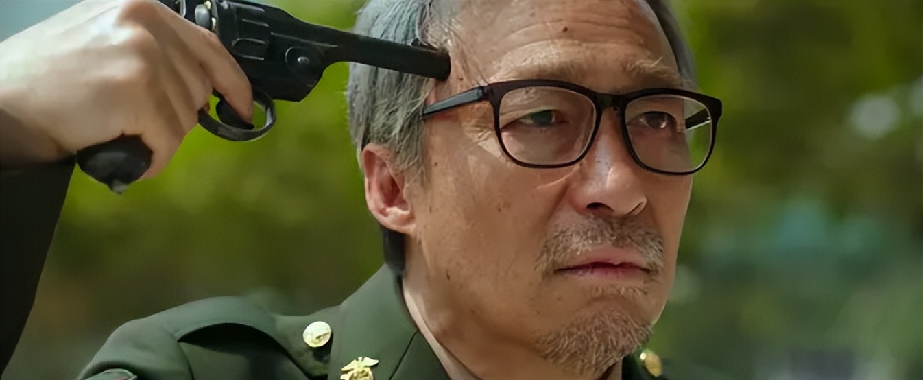 韩国票房冠军！剧情烧脑尺度大，老年痴呆患者高燃复仇，太过瘾了