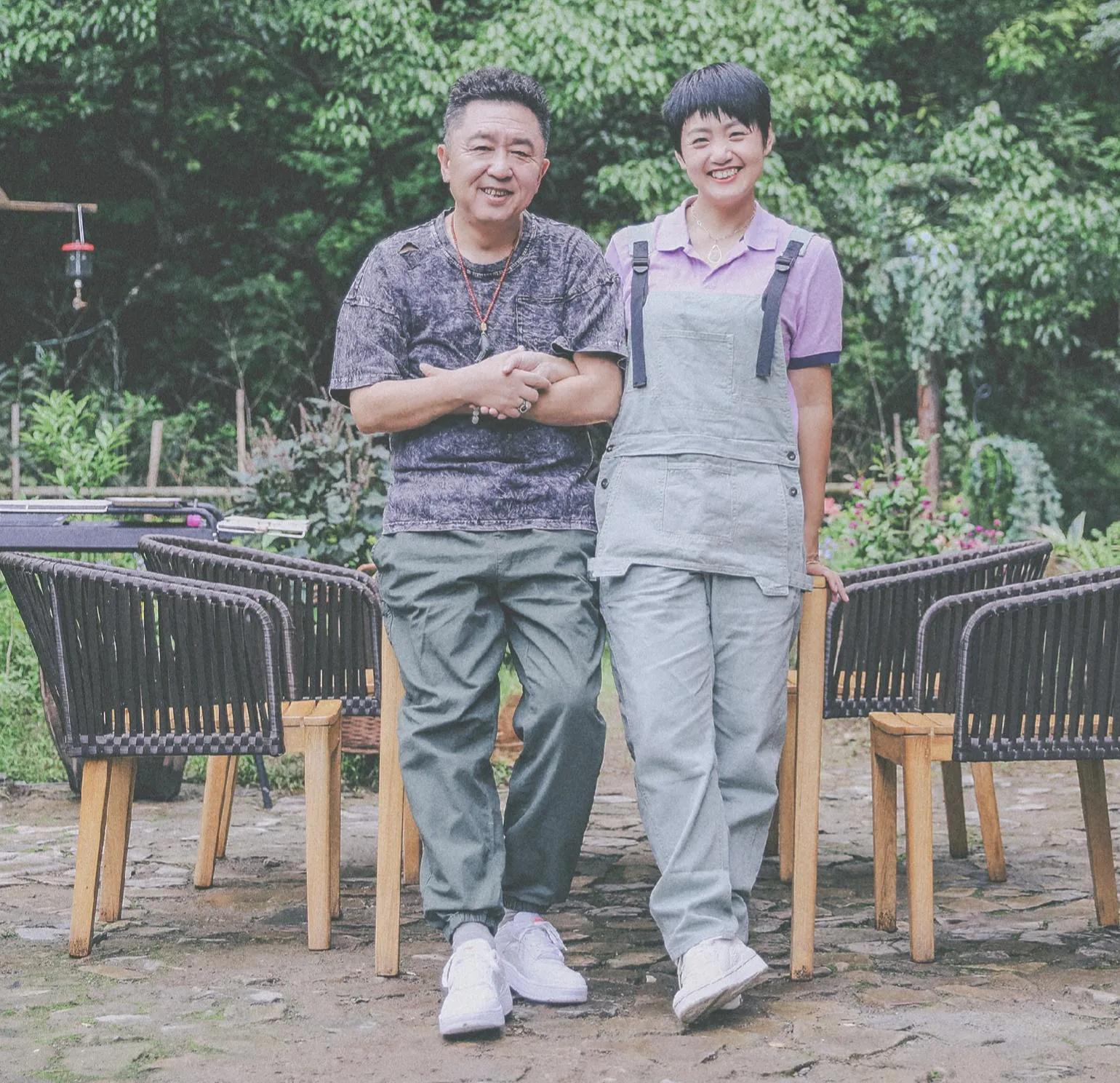 相声演员于谦和老婆的图片,相声大师于谦和郭德纲