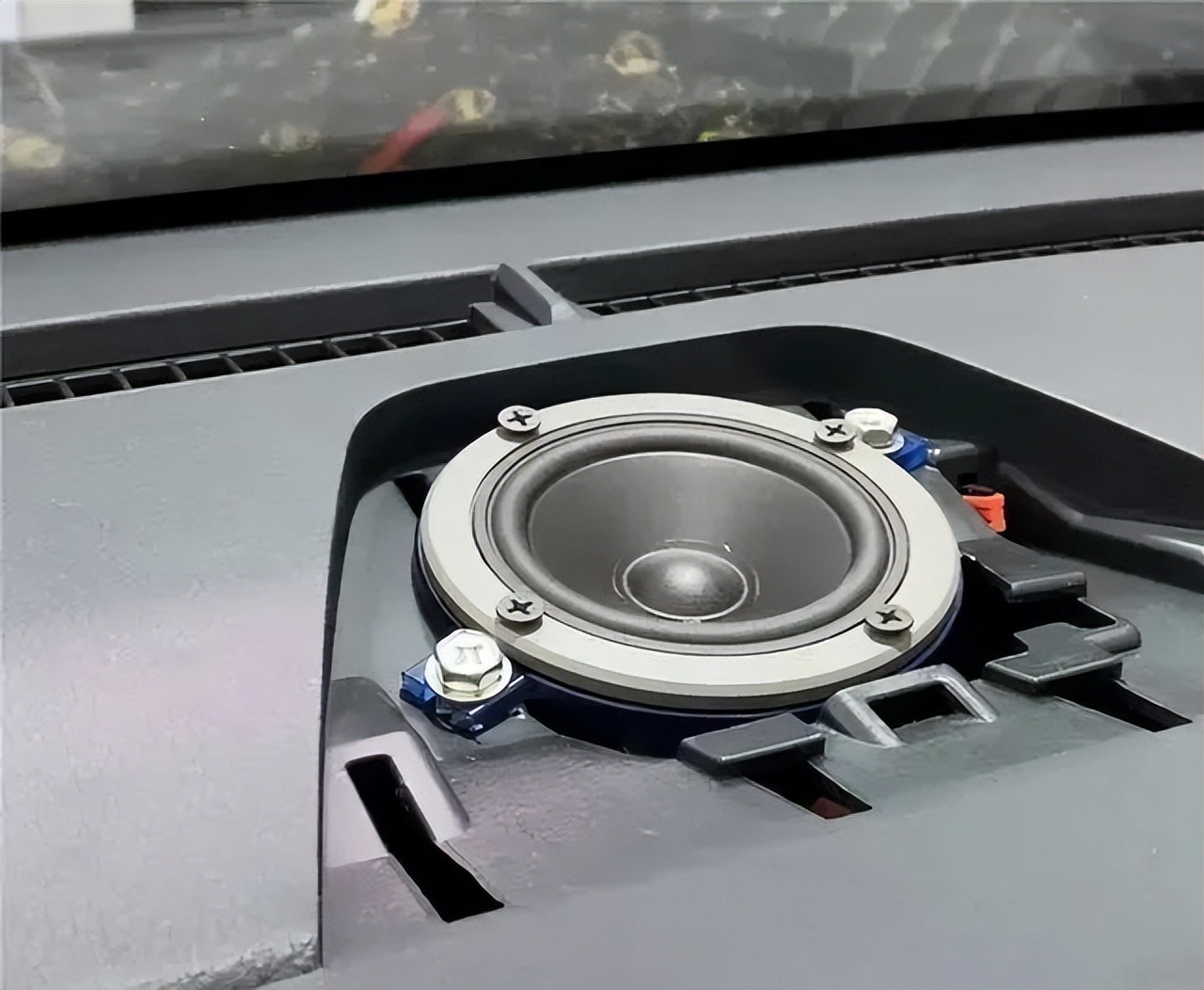 丰田塞纳音响轻烧改装全套丹拿,这听感直接封神