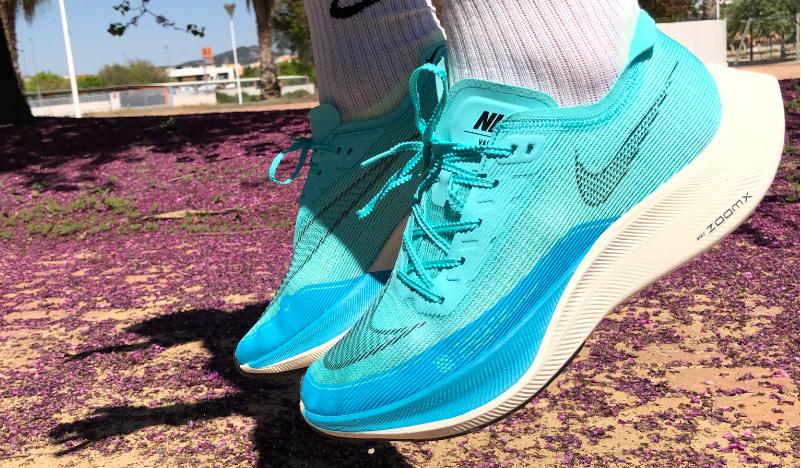 2018年十大顶级跑鞋,十大公认最强中长跑跑鞋