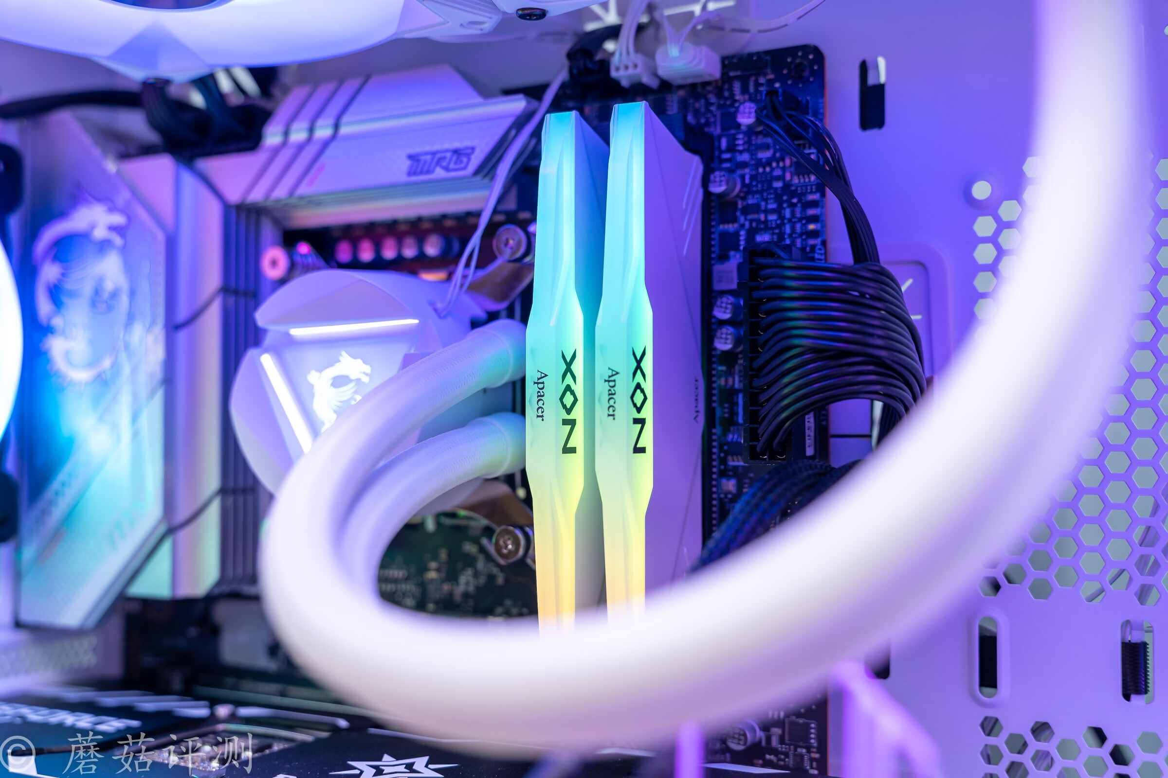 一正一反，轻松定义你需要的风扇风向，Tt耀影SWAFAN12机箱风扇