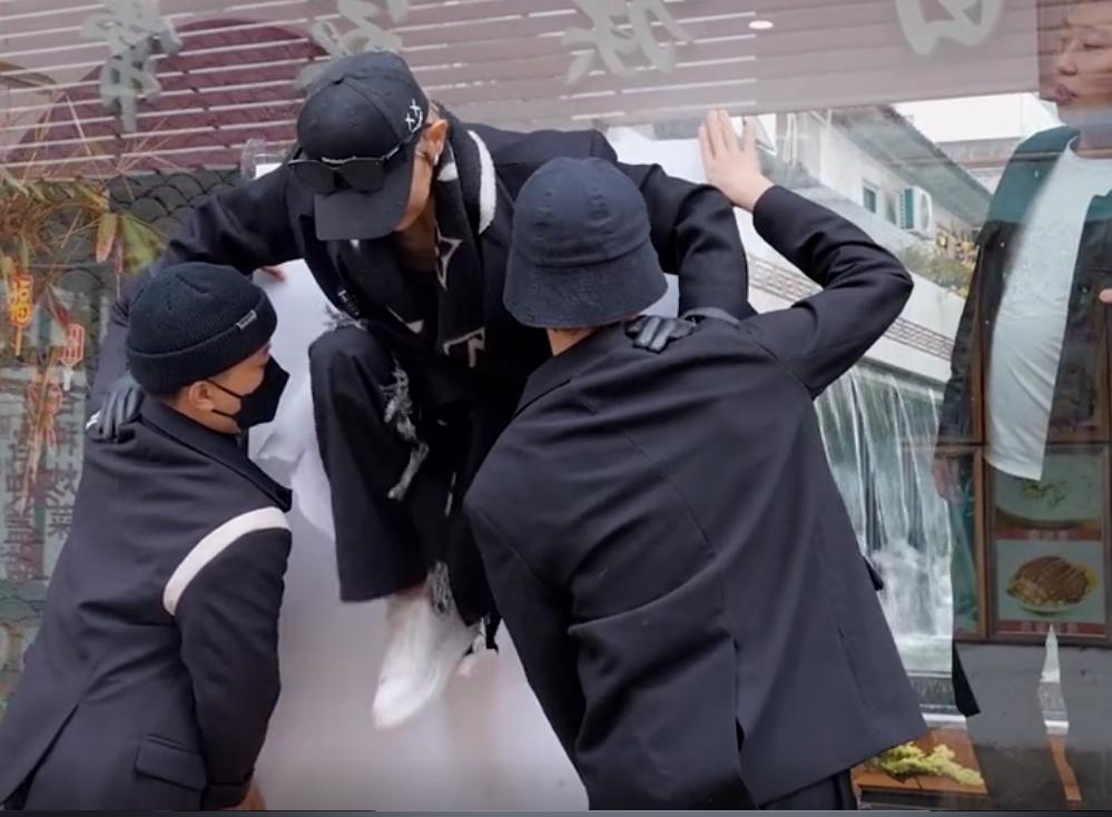 最强魔术师72小时复原圆明园,魔术师水上漫步视频