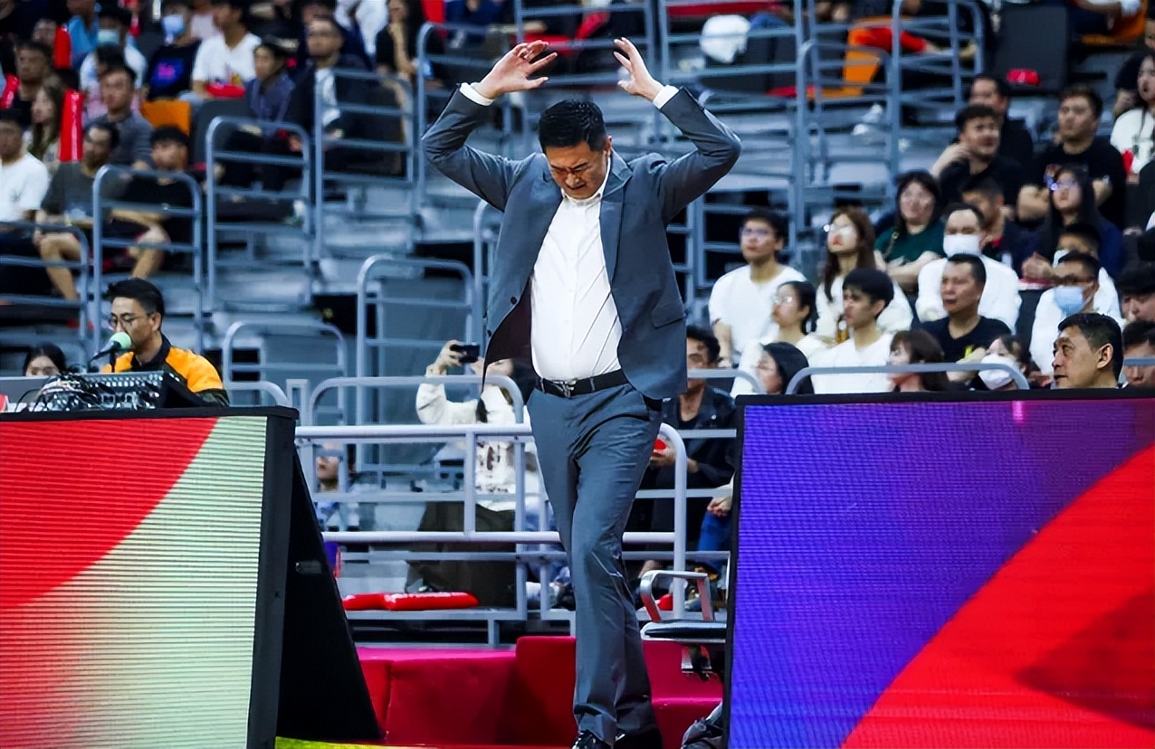 广东男篮12年来首次止步半决赛,广东终结广厦集锦