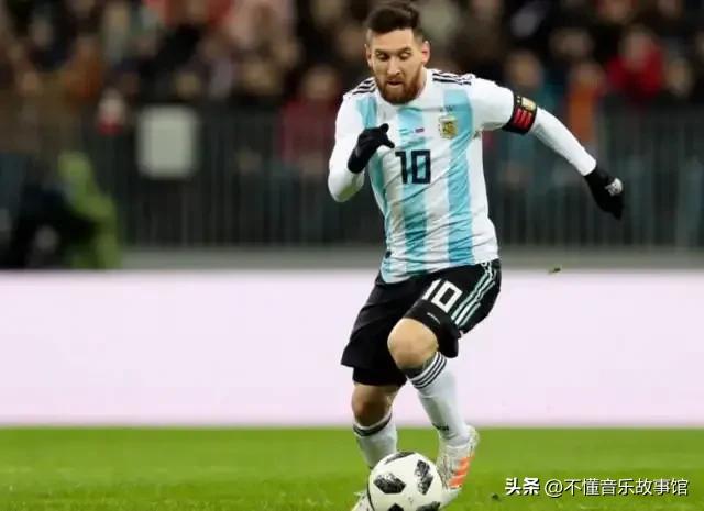 世界十大足球工资最高球员,世界前十足球运动员工资