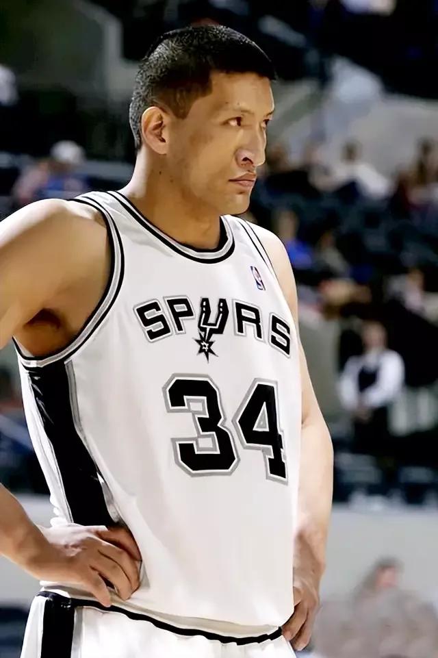 男篮三大中锋的爱情：姚明娶初恋，王治郅二婚，巴特尔娶二婚妻子