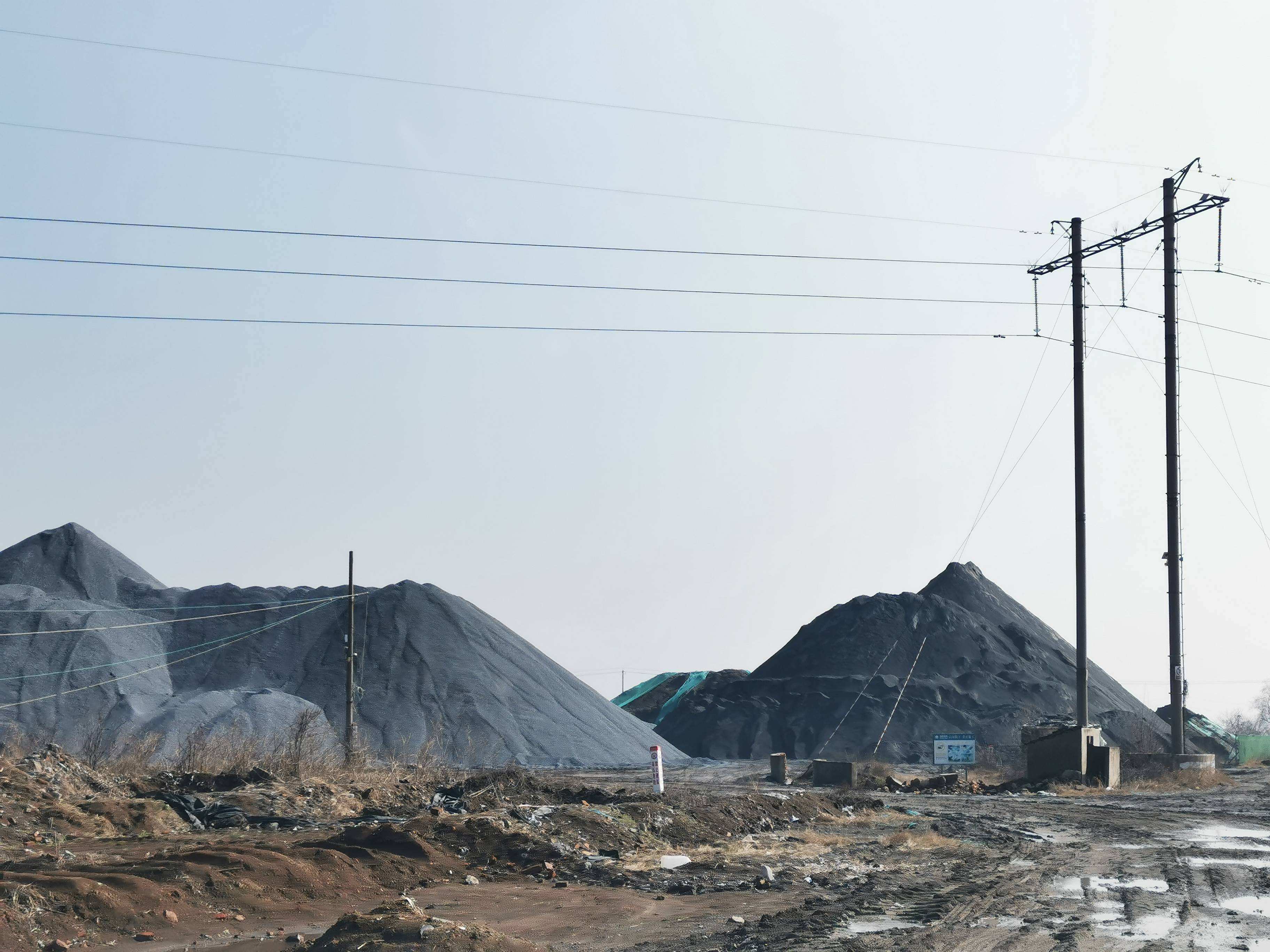 70年代日本参观鞍钢后欲用大米换炉渣，周总理说有猫腻，拒绝交换