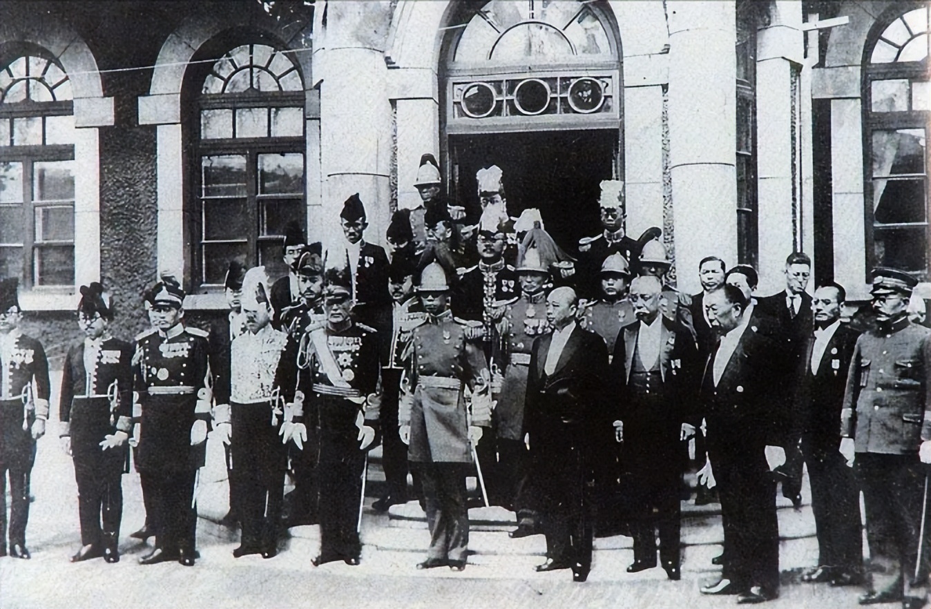 末代皇帝溥仪逝世原因,末代皇帝溥仪死葬在哪里