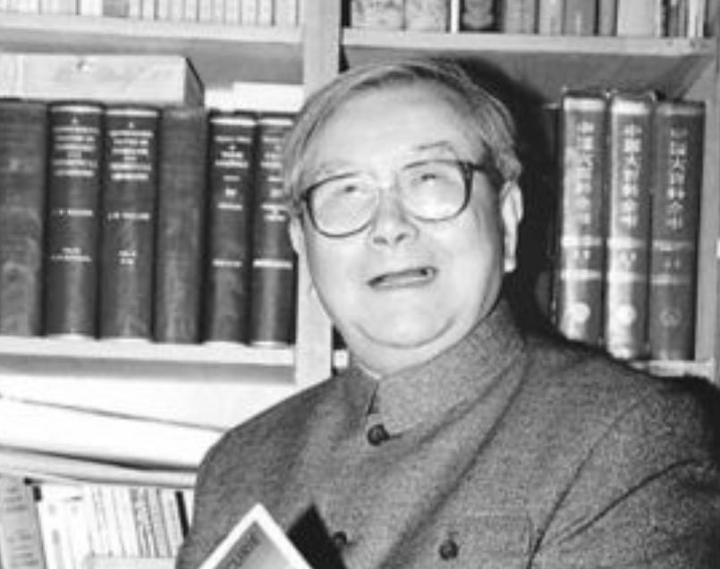 中国筹备制造原*弹子**时，犹太商人送上浓缩铀，周总理：查明真伪