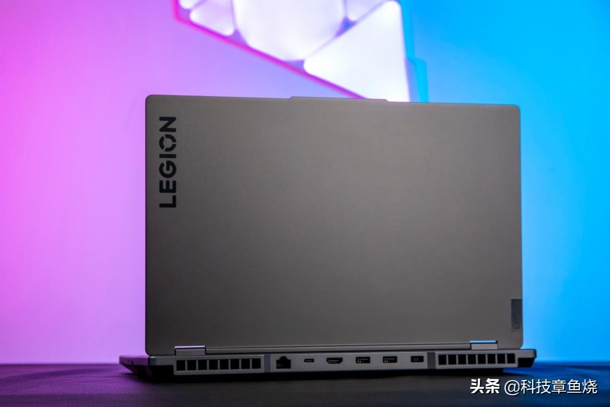 电竞体验,拯救者y7000p超能电竞和专业电竞