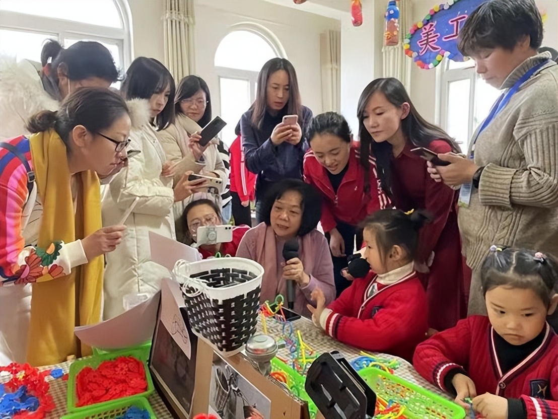 一流的师资队伍一流的教学设施,即墨区中心幼儿园