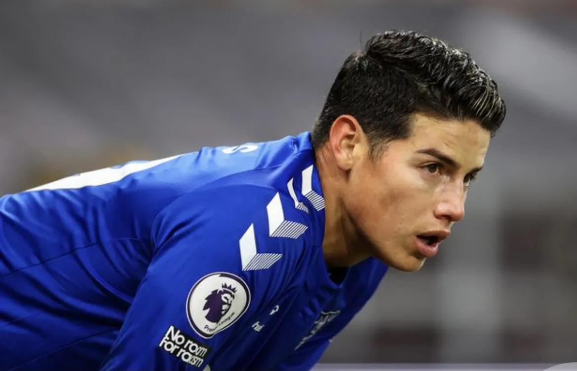 2014年巴西青年踢出第一个球,世界杯巴西9号凌空射门