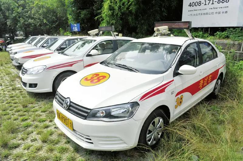 社会报考三轮车驾驶证费用是多少,三轮车驾照怎么考四轮驾照