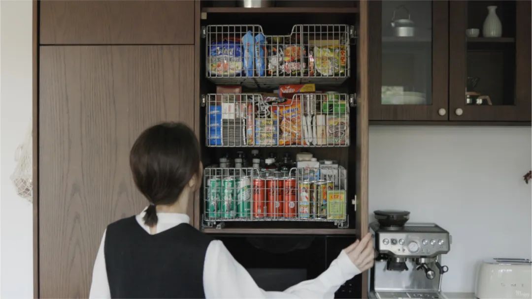 封控48天，*靠我**7㎡储藏室实现物资自由，安全感十足